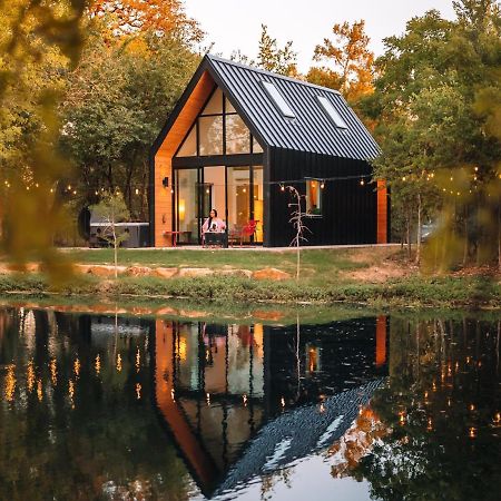 Villa Lakeside South At Live Oak Lake à Bellmead Extérieur photo
