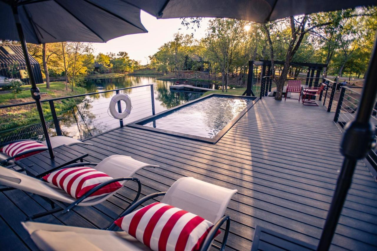 Villa Lakeside South At Live Oak Lake à Bellmead Extérieur photo