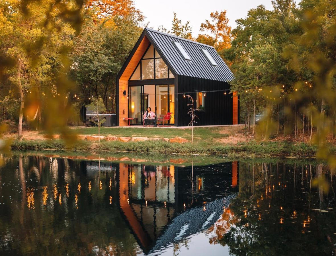Villa Lakeside South At Live Oak Lake à Bellmead Extérieur photo